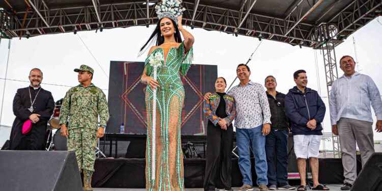 Coronan a Miss Tamaulipas Scarlett Mercado Reina del Festival del Mar 2023