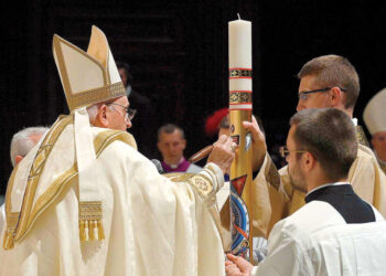 El Papa Francisco dedica vigilia a denunciar los “vientos de la guerra”
