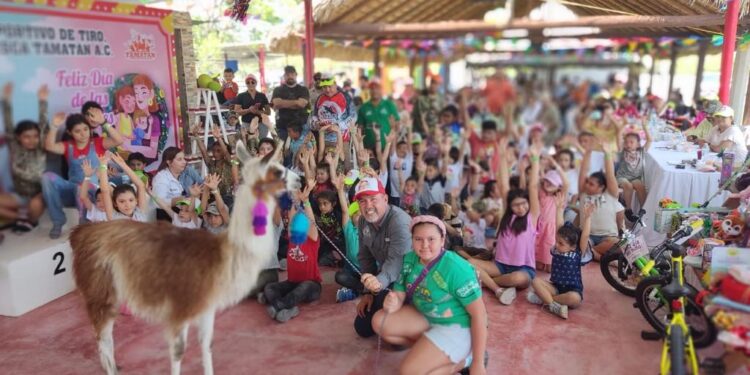Celebran el Día del Niño, La Niña y de la Madre en el Club de Tiro, Caza y Pesca Tamatán