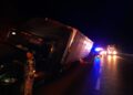 Dos heridos al accidentarse tráiler con plátanos en ruta Tula-Victoria