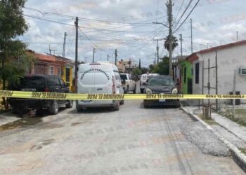 Muere mecánico aplastado por camioneta