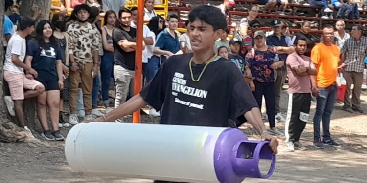 Es Roberto Ruiz, el nuevo Hombre Más Fuerte de Victoria