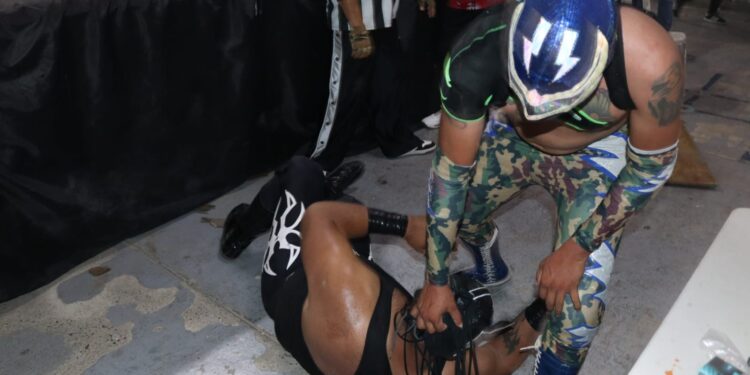 Apoya Lalo Gattás regreso de la Lucha Libre