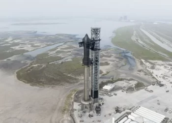 SpaceX cancela el primer intento de lanzamiento de su cohete gigante debido a una válvula atascada