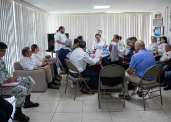 Orienta Ayuntamiento de Matamoros a migrantes sobre asilo político y humanitario en EU