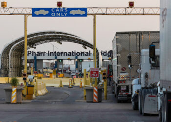 Para gobierno texano inspecciones a camiones mexicanos