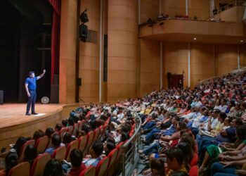 Todos podemos ser Mensajeros de Paz, afirma César Lozano en Tampico