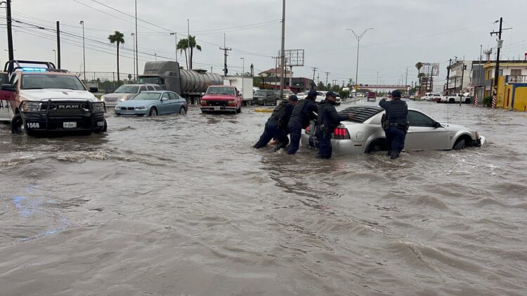 Reportan inundaciones en varias colonias de Matamoros