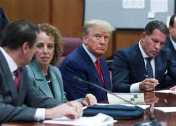 Trump no puede revelar información que no sea pública sobre juicio en NY