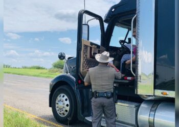 Volverían revisiones texanas a transporte de carga mexicano