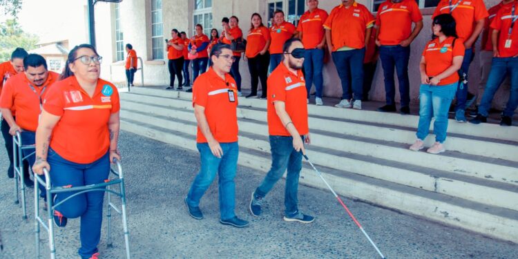 Hacen equipo DIF y empresa OXXO por un mundo inclusivo.