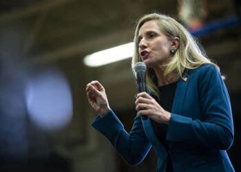 Pide legisladora retener salario al Congreso hasta resolver el techo de deuda