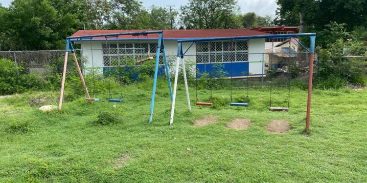 En deplorable estado Centro de Convivencia “Beatriz Anaya de Villarreal Guerra” en Victoria