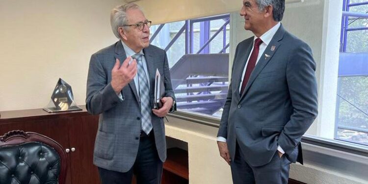 Gestiona Américo Villarreal recursos para salud, carreteras y campo de Tamaulipas