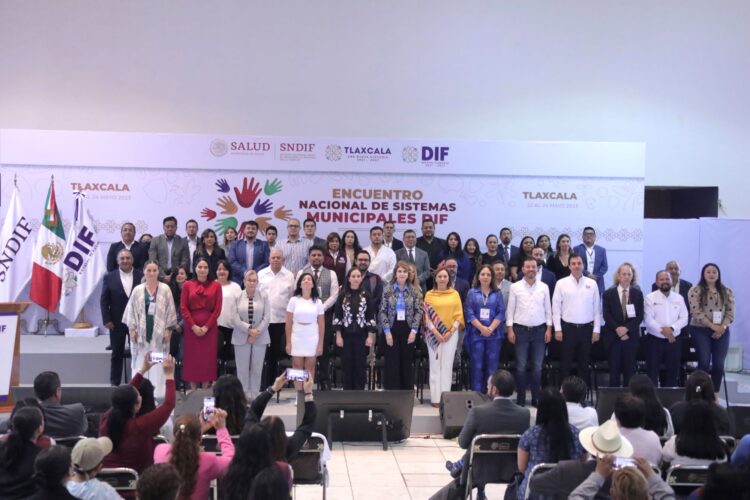 Firma Sistema DIF Tamaulipas compromiso nacional en favor de la familia