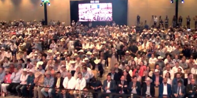 Clausuran la 87 Convención Nacional Ganadera celebrada en Chihuahua