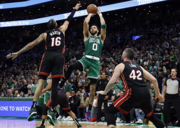 Celtics de Boston evitan eliminación y vuelven a vencer al Heat-Miami