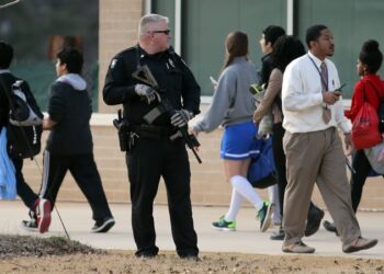 Reduce Senado fondos para seguridad escolar en Texas