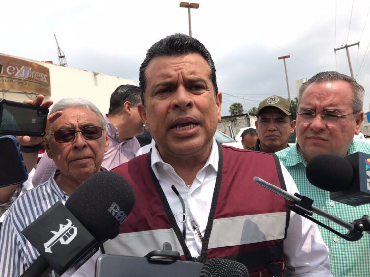 Y ahora ofrecen que mayo llegarían camiones recolectores de basura para Victoria