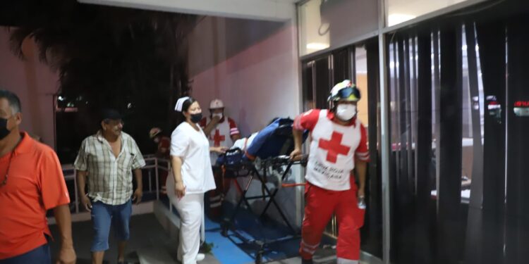 Controlan incendio en Hospital General de Victoria causado por corto circuito; no reubicaron pacientes