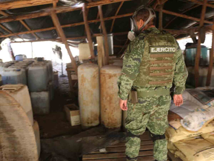 Desmantelan 109 laboratorios y aseguran 1.4 millones de pastillas de fentanilo en Sinaloa