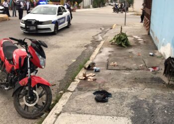 Grave resultó un alcoholizado motociclista que ignoró una señal fija de alto.