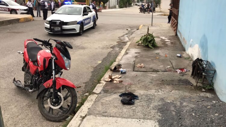 Grave resultó un alcoholizado motociclista que ignoró una señal fija de alto.