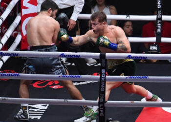 ‘Canelo’ Álvarez se impone por la ruta larga a John Ryder