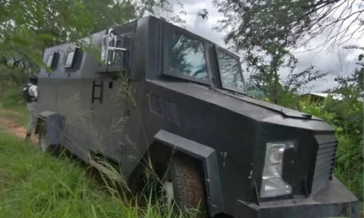 Fallecen dos militares tras volcarse unidad en Los Herrera