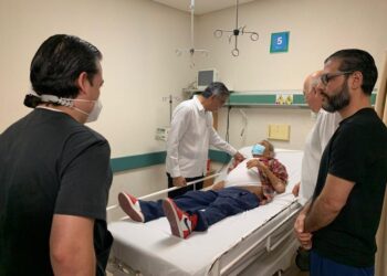 Realiza gobernador recorrido por Hospital General de Victoria tras incendio en área administrativa