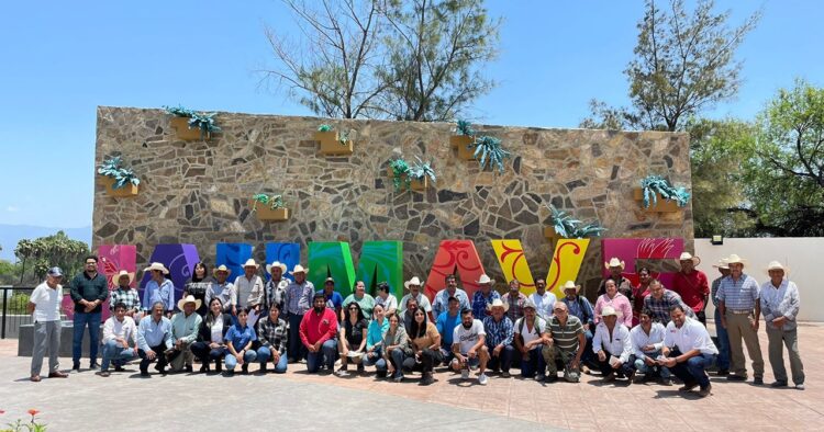 Sensibiliza UAT a productores rurales sobre la interacción del ganado y carnívoros silvestres