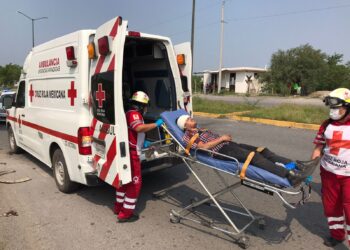 Termina en el lecho del río San Marcos ¡dentro de su auto!