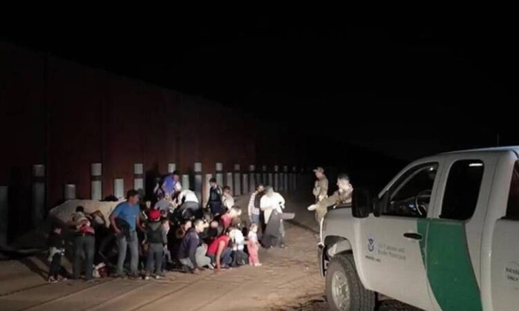 Afirma Joe Biden que frontera con México será caótica por un tiempo