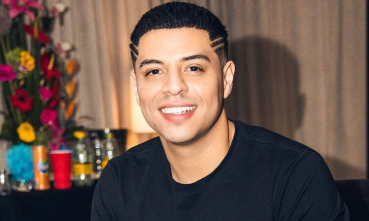 Eduin Caz reaparece con nuevos cambios en su rostro