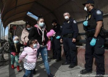 Deporta EU a más de 2 mil migrantes desde el fin del Título 42