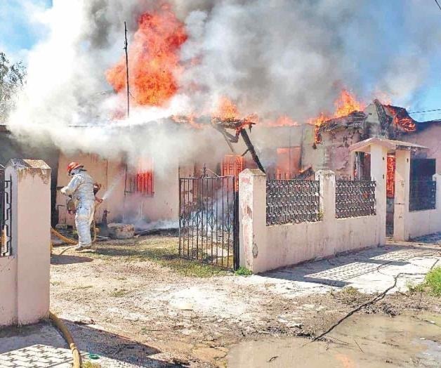 Mueren dos en incendio