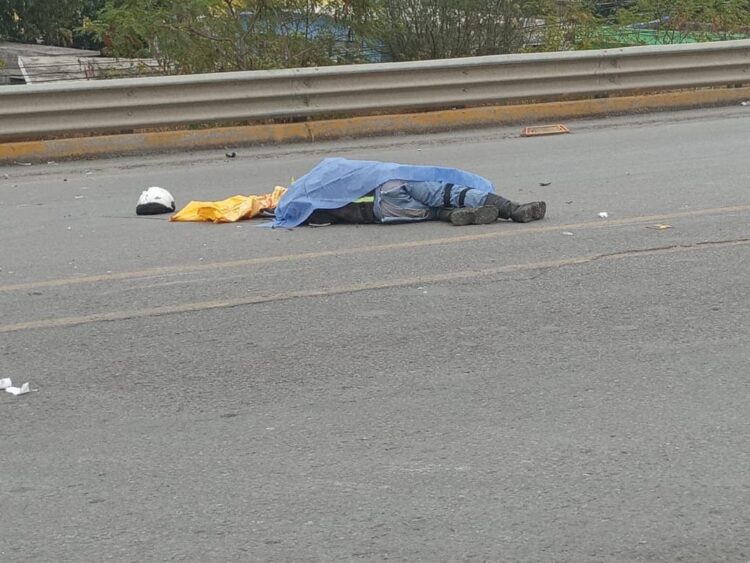 Atropella y mata a persona y se entrega a la autoridad