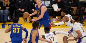 Los Lakers de Lebrón James son barridos por los Nuggets