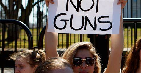 Legislar sobre control de armas para evitar tragedias como Uvalde