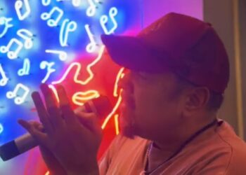 Pepe Aguilar se une al fenómeno de Peso Pluma cantando “Ella baila sola”