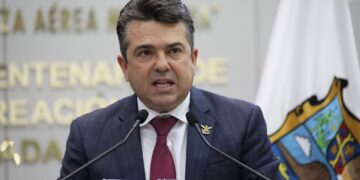 Existe el riesgo de deportaciones masivas: Eliphalet Gómez