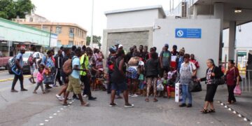 Reportan cerca de 16 mil migrantes varados en la frontera