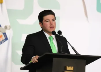 Viajará Samuel García a Corea del Sur para convertir N.L. en potencia de Electro-Móvil