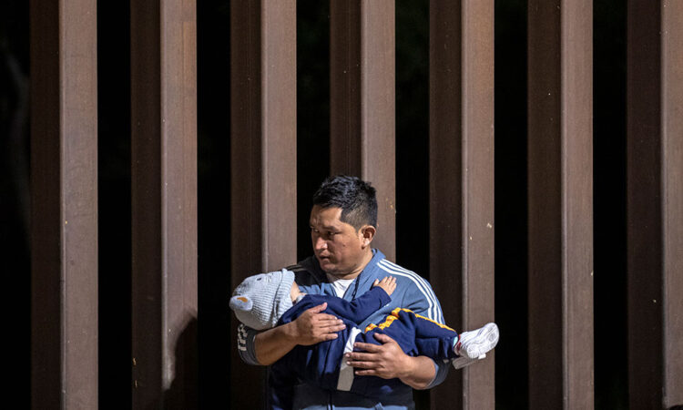 Traficantes cobran hasta 10 mil dólares a migrantes ante el fin del Título 42