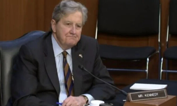 México estaría comiendo comida para gato sin EU: John Kennedy