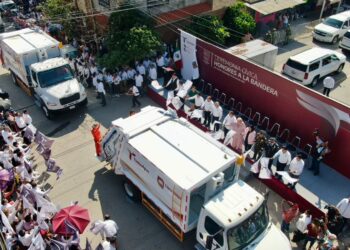 Entrega gobernador 12 camiones recolectores de basura al Ayuntamiento de Victoria