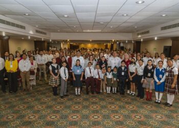 Premia secretaria de Educación a ganadores del Concurso Estatal de Oratoria “Sentimiento Juarista”