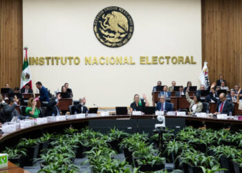 INE aprueba medidas para acotar el proceso interno de Morena
