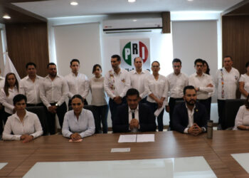 Dirigencia del PRI en Hidalgo y los 8 diputados renuncian al partido