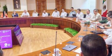 Preside Gobernador de Tamaulipas reunión de seguridad en Nuevo Laredo